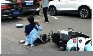 梦到车被撞了什么预兆(梦到车被撞了什么预兆周公解梦)-命理之家