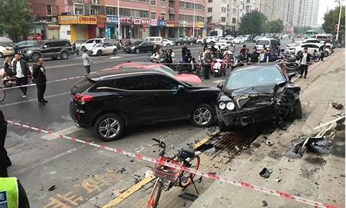 梦到车被撞坏了(梦到车被撞坏了什么预兆)-命理之家