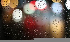 做梦梦到下大雨(做梦梦到下大雨发大水)-命理之家