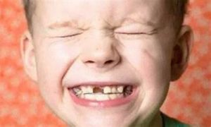 梦到自己牙掉了(梦到自己牙掉了是什么预兆)-命理之家