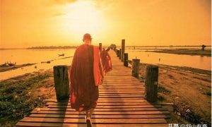 梦到过世的亲人(梦到过世的亲人给钱有什么预示)-命理之家