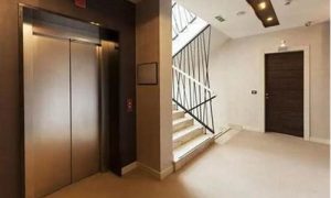 电梯对着家门如何化解(电梯对着家门好不好)-命理之家