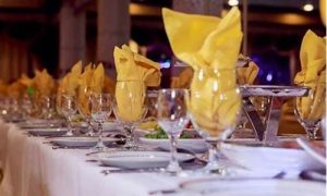 梦到吃酒席(梦到吃酒席人很多)-命理之家