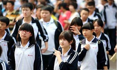 图片[1]-梦到高中同学(做梦梦到高中同学)-命理之家
