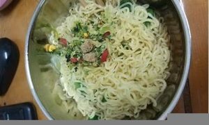 梦到吃面条(梦到吃面条鸡蛋)-命理之家