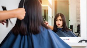 梦见剪头发好不好？吉凶预兆全解析_周公解梦大全